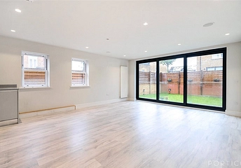 3 bedroom apartment for sale - Lordship Lane, London, SE22